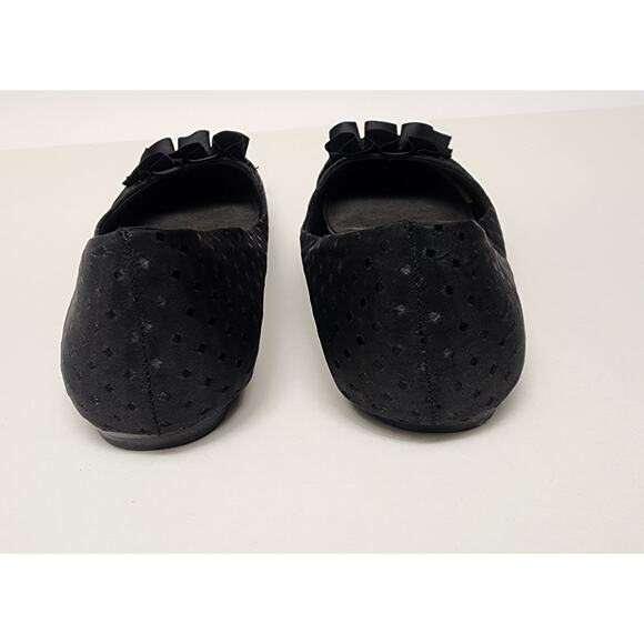 FERGALICIOUS By FERGIE Womens ALANA Ballet Flats Shoes Black Slip On Ruffle 7M - Picture 5 of 7